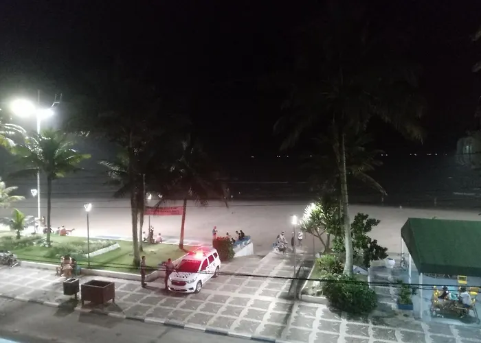 Pe Na Areia Do Tombo