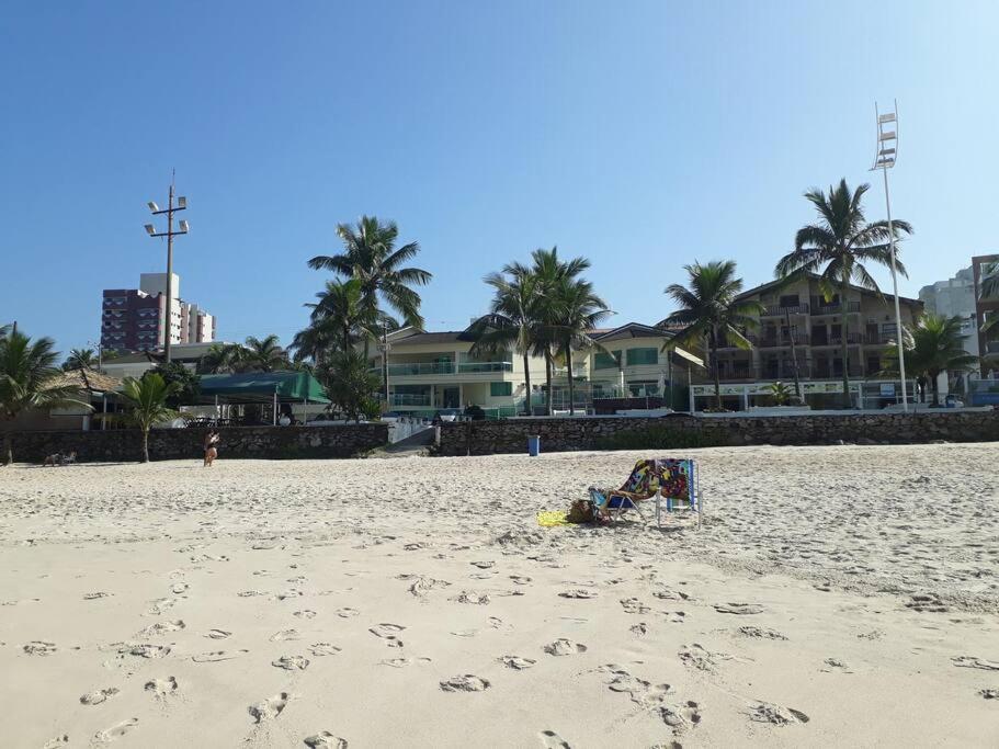 Pe Na Areia Do Tombo